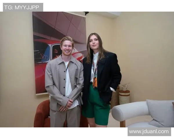 英国街头足球明星女队长的奋斗与荣耀之路探索女性足球的崛起与影响力