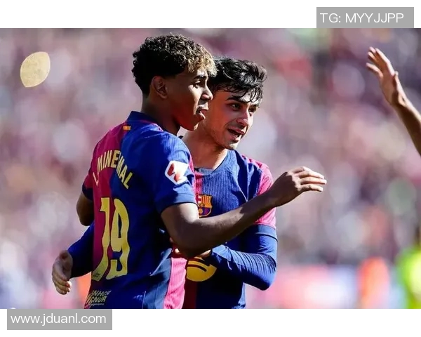 足球明星的过人性格与他们在场上场下的魅力与影响力分析